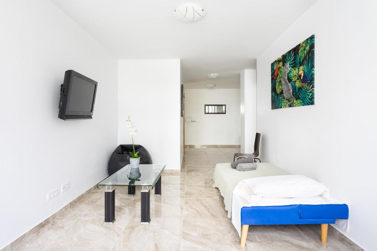 Classbnb - Three Spacious Apartments 150M From The Las Americas Promenade Arona  Bagian luar foto