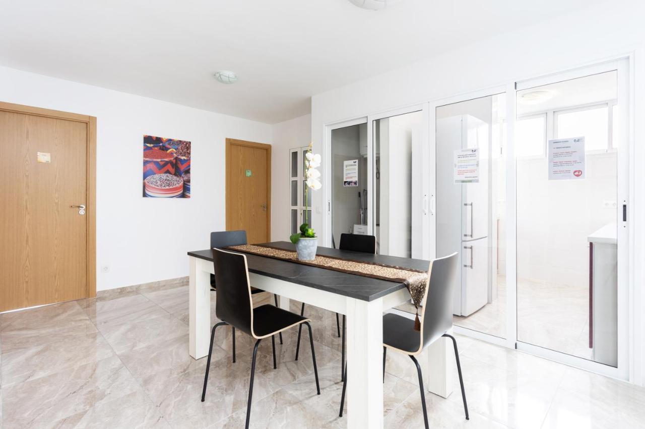 Classbnb - Three Spacious Apartments 150M From The Las Americas Promenade Arona  Bagian luar foto